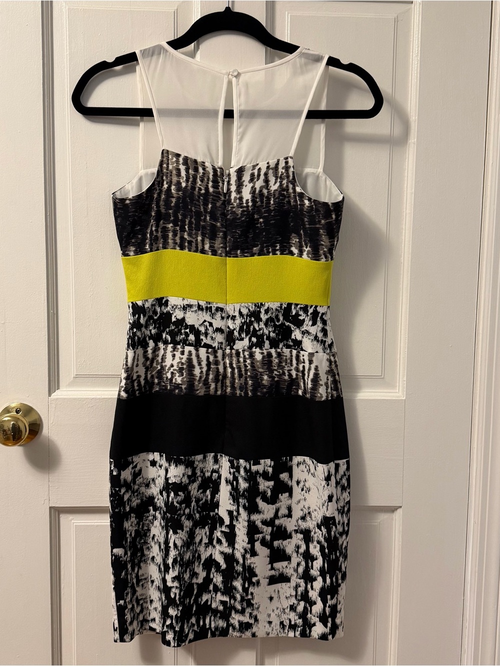 BCBG Maxazria Black, White & Yellow Sleeveless Colorblock Sheath Dress, 0 - Picture 2 of 8